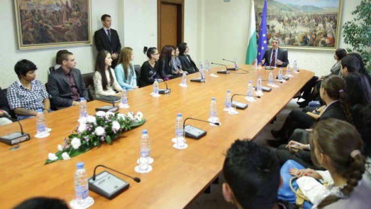 Росен Плевнелиев се срещна с младежите. Снимка: БТА