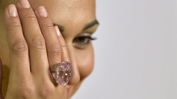 Диамантът "Розова звезда". Снимка: БТА