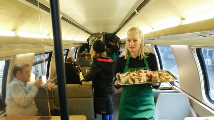 Дори в епохата на глобализация хората и досега предпочитат локалните дестинаци, отбелязват учени. Снимка: Reuters