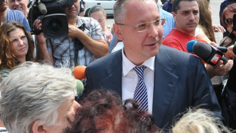 Станишев при поддръжниците на кабинета. Снимка: архив, Булфото