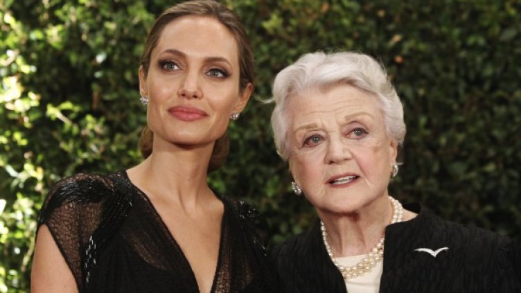 Анджелина Джоли и Анджела Лансбъри. Снимка: Reuters