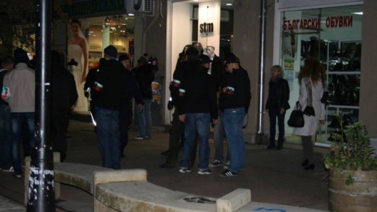 Граждански патрул по "Пиротска". Снимка: Facebook