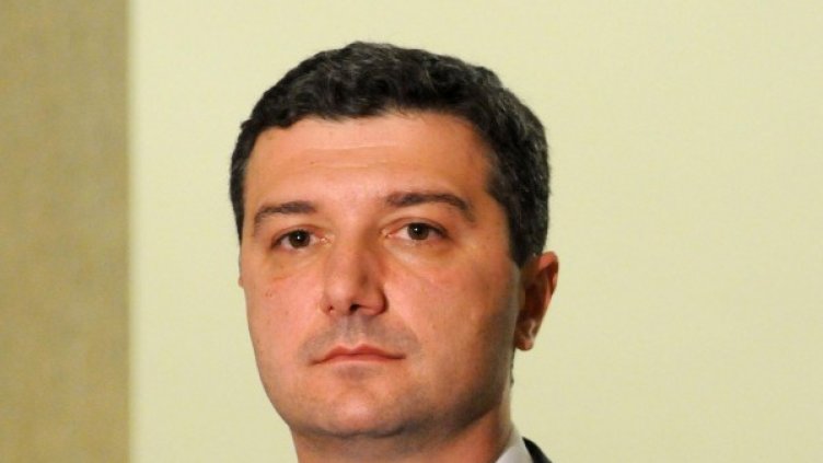 Министър Драгомир Стойнев. Архив Булфото