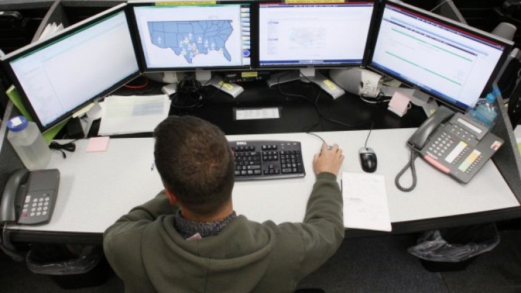 Министерството на отбраната е инсталирало нелицензиран софтуер на десетки сървъри и компютри. Снимка: Ройтерс