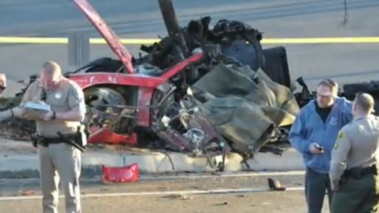 Останките от колата, в която Уокър се е возил. Снимка: YouTube