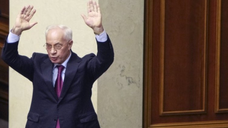 Микола Азаров в парламента в Киев. Снимка: Reuters