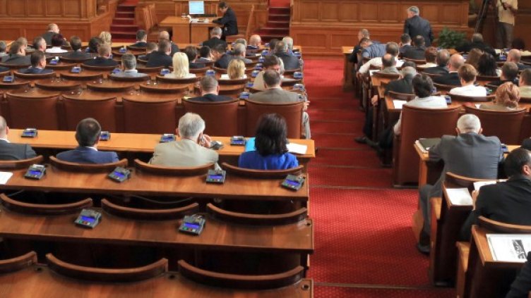 И утре заседанието ще е удължено до 16 часа. Снимка: архив, Булфото