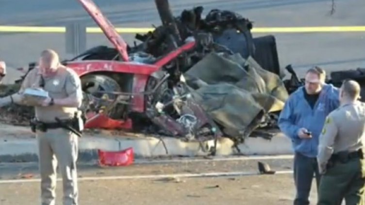 Останките от колата, в която Уокър се е возил. Снимка: YouTube