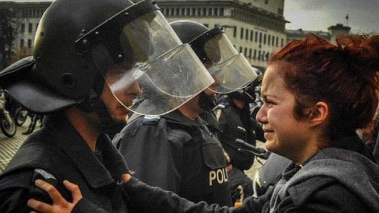 След като тази снимка обиколи социалните мрежи, от ДАЗД попадоха сигнал. Снимка: Facebook