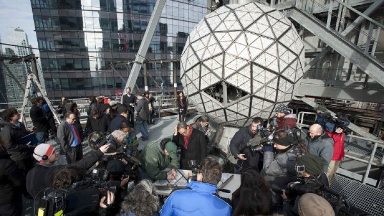 Кристалното кълбо вече е поставено. Снимка: Ройтерс