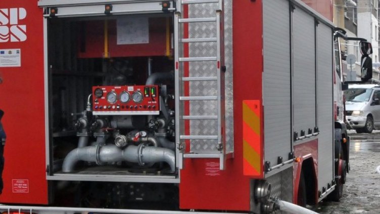 Две тераси са горели в Търговище тази сутрин