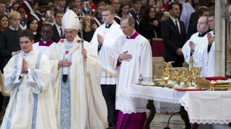 Литургията в базиликата Свети Петър във Ватикан. Снимка: БТА