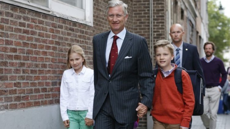 Крал Филип с две от децата си - Елизабет и Габриел. Снимка: архив, Reuters