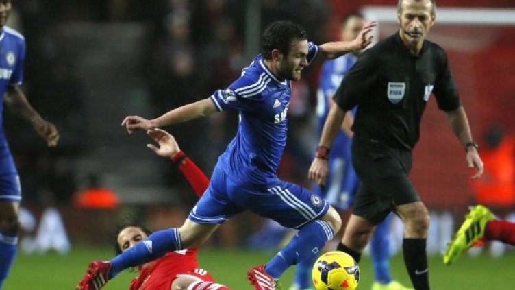 Хуан Мата може да напусне Челси през януари. Снимка: Reuters