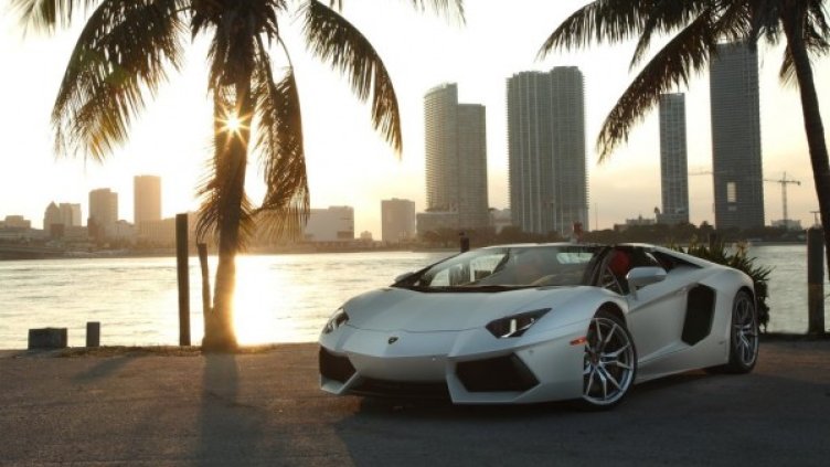 Aventador LP700-4 Roadster. Снимка: Lamborghini