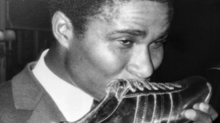 Човекът футбол Еузебио 