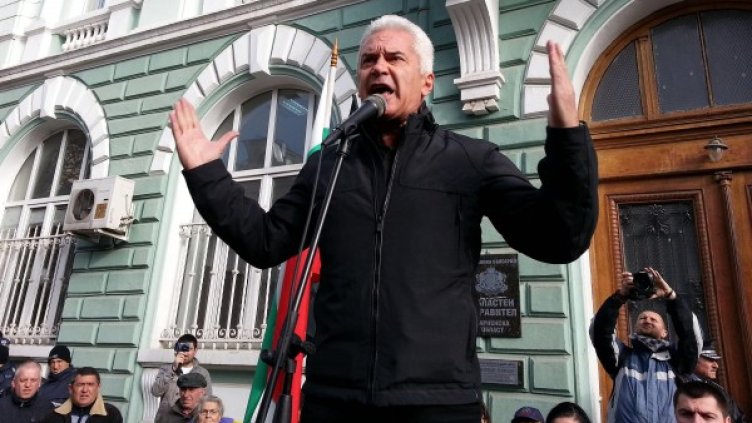 Сидеров на протеста във Варна. Снимка: Булфото