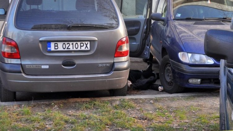 Кадри от кървавата драма. Снимка: Булфото