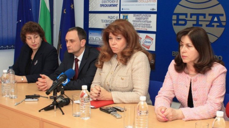 Илияна Йотова отчете и свършеното в ЕП. Снимка: БТА