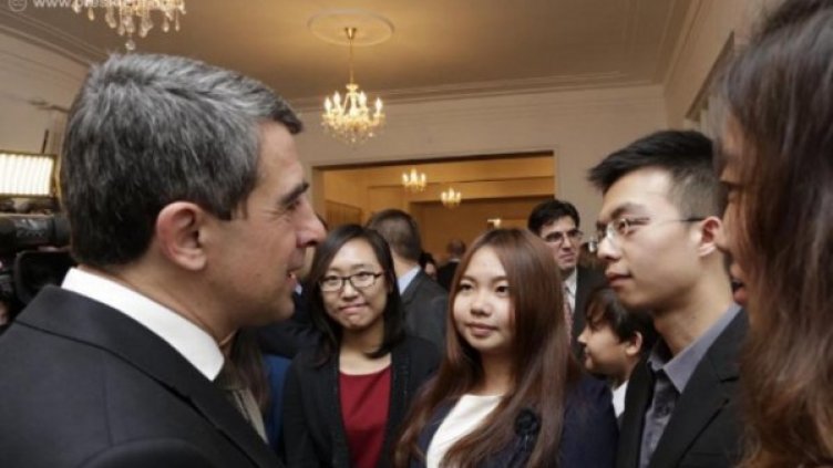 Плевнелиев на визитата си в Китай. Снимка: Президенство