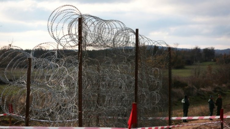 Почват оградата с Турция, но цената подскочи 