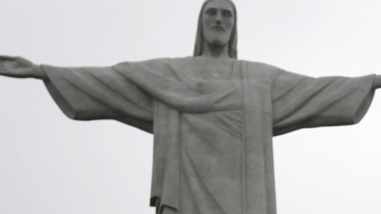 Статуята на Исус край Рио де Жанейро. Архив Reuters