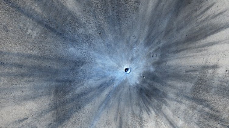 Новият кратер на Марс. Снимка: Reuters