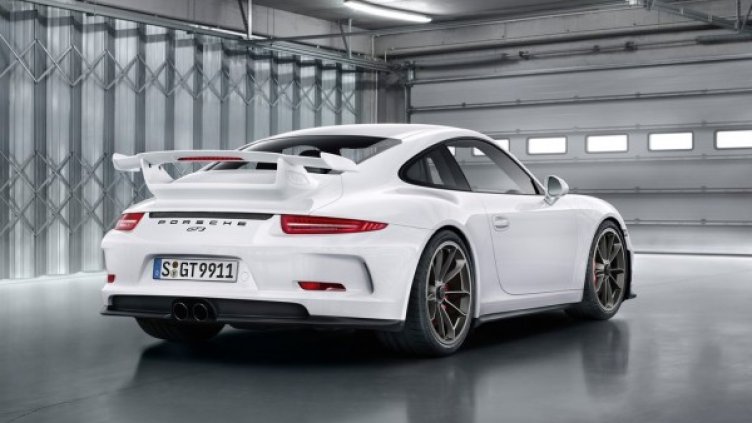 Porsche препоръчва на собствениците на модела 911 GT3 да оставят колата в гаража, докато разследването приключи. Снимка: Porsche
