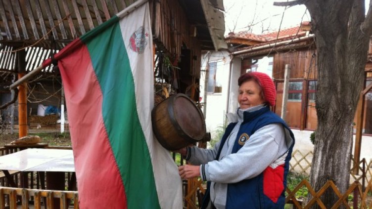 Възрастна жена от Съединение. Снимка: Dnes.bg