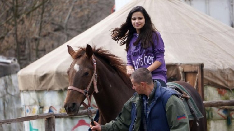 Родителите да водят децата си по-често сред природата и сред животни, съветват експерти. Снимка: Булфото, архив