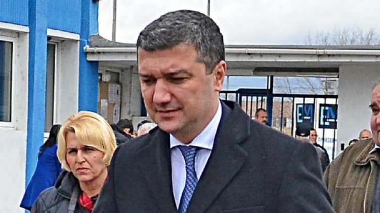 Министър Драгомир Стойнев. Архив Булфото