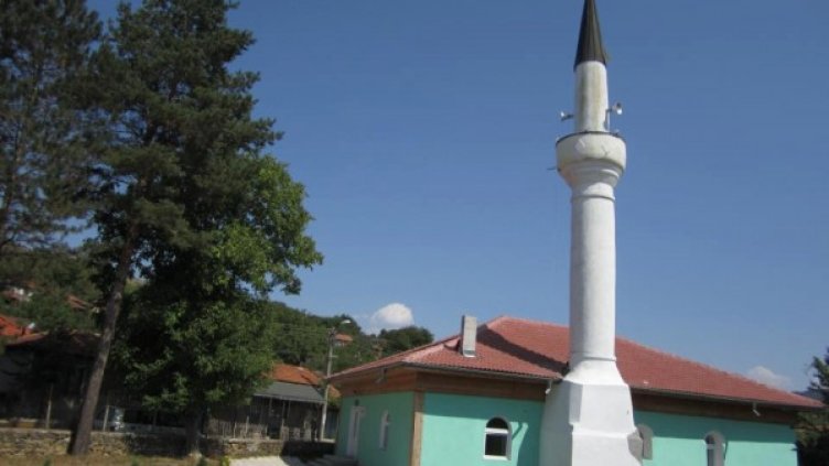 Църквата в селото. Снимка: Facebook
Джамията в Малиново. Снимка: Facebook