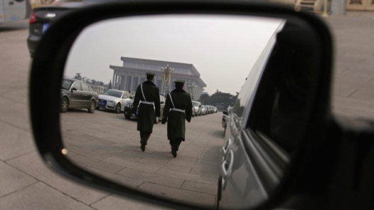 Огледалата в автомобила отиват в историята