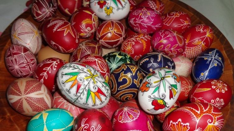 Ярки и изписани, като дантела