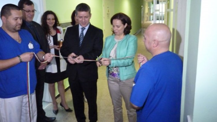 Министър Таня Андреева в Бургас. Снимка: МБАЛ - Бургас