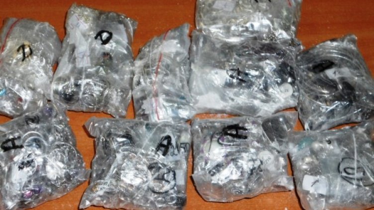 Конфискуваното сребро. Снимка: Агенция "Митници"