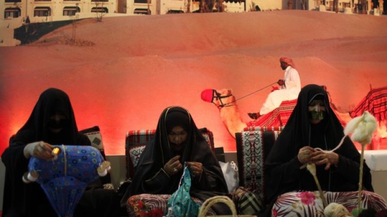 Домакините се подготвят за изложението, снимка: Reuters