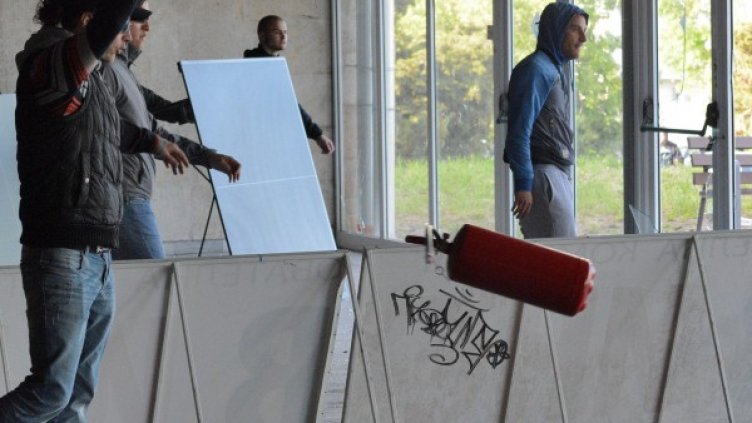 Ултраси на ЦСКА и Левски потрошиха зала "Христо Ботев". Снимка Булфото