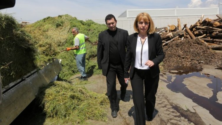 Кметът Йорданка Фандъкова посети площадката “Хан Богров”. Снимка БТА