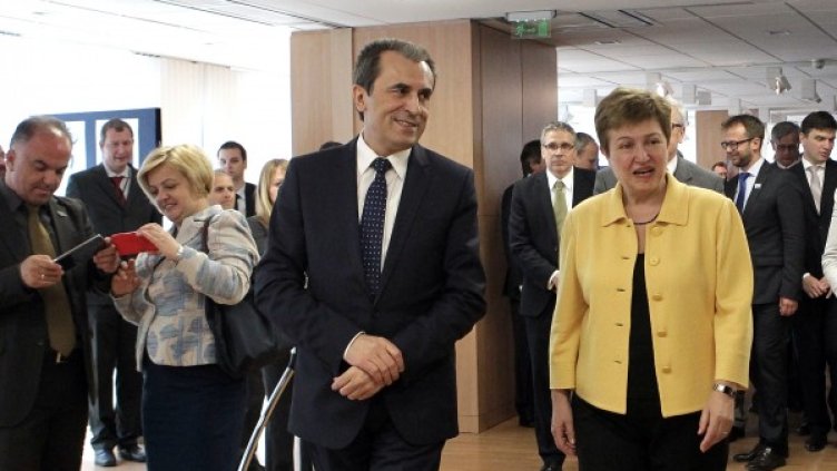 Пламен Орешарски на отбелязването на Деня на Европа. Снимка БТА