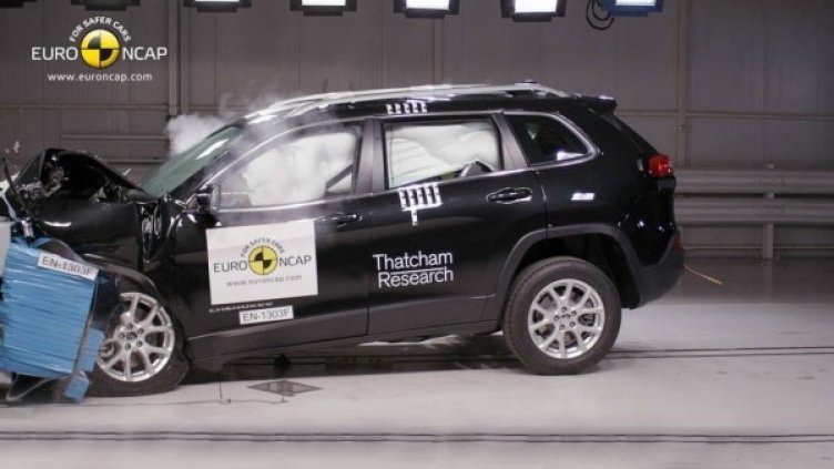 По-високата безопасност на автомобилите е една от причините за намаляващите пътни инциденти с фатален край. Снимка: Euro NCAP