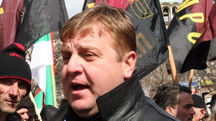 Красимир Каракачанов. Снимка: Булфото, архив