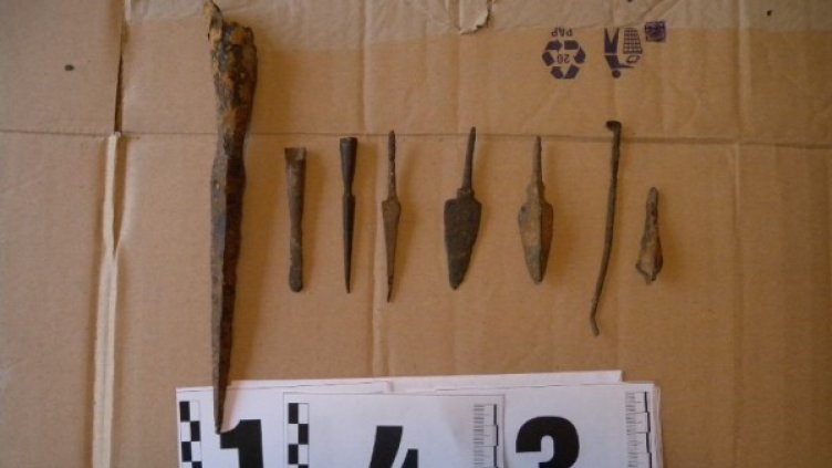 Откритите предмети във Велики Преслав. Снимка: МВР