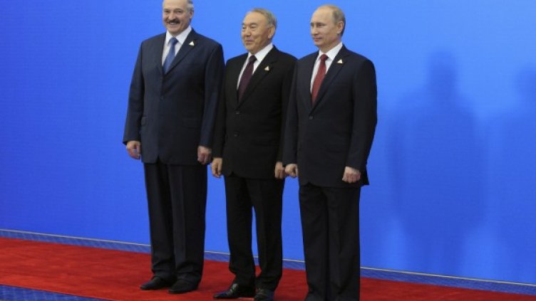 Александър Лукашенко, Нурсултан Назарбаев и Владимир Путин. Снимка: Reuters