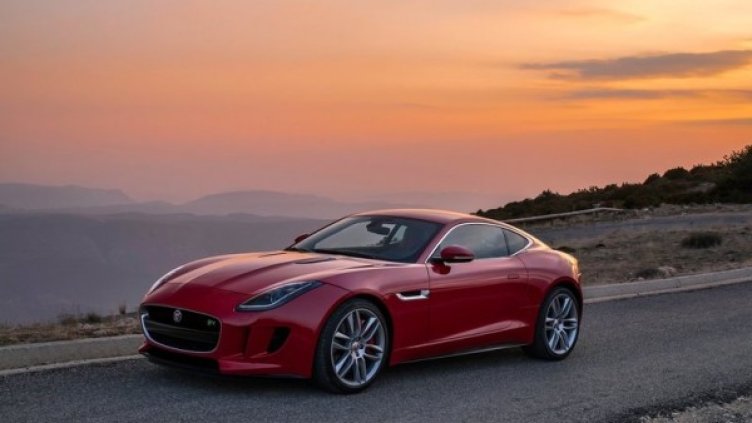 F-Type R е определен като най-добрата инвестиция. Снимка: Jaguar