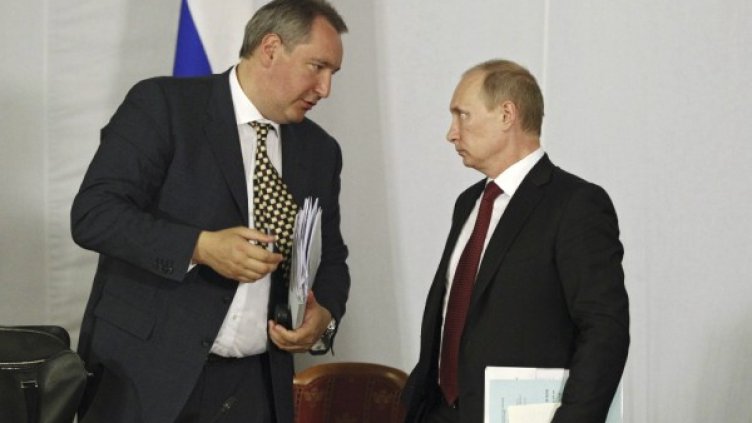 Дмитрий Рогозин и Владимир Путин. Снимка: архив, Reuters