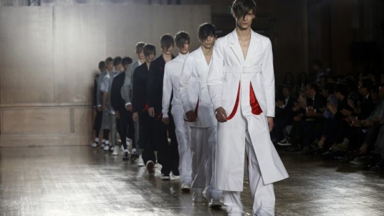Колекцията на "Александър Маккуин" на Седмицата на мъжката мода в Лондон, Снимка: Reuters