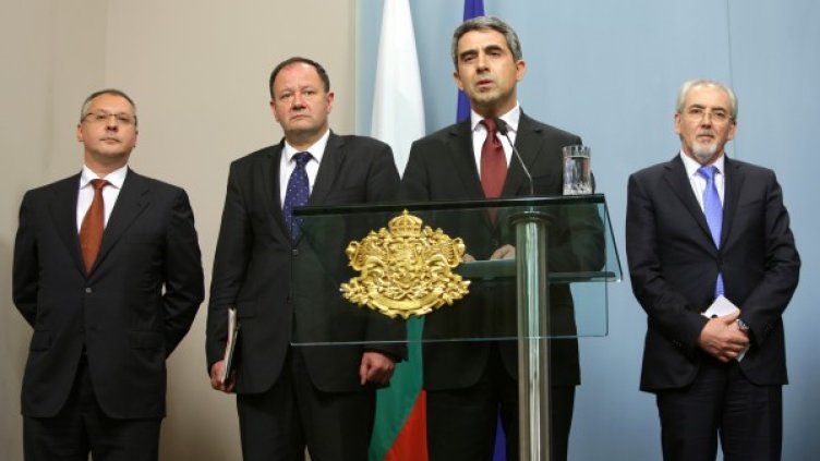 Сергей Станишев, Михаил Миков, Росен Плевнелиев и Лютви Местан Снимка: БТА
