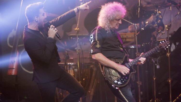 Адам Ламбърт и Брайън Мей. Снимка: Reuters