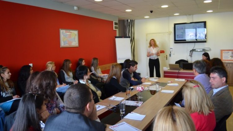 Снимка: Изи Кредит